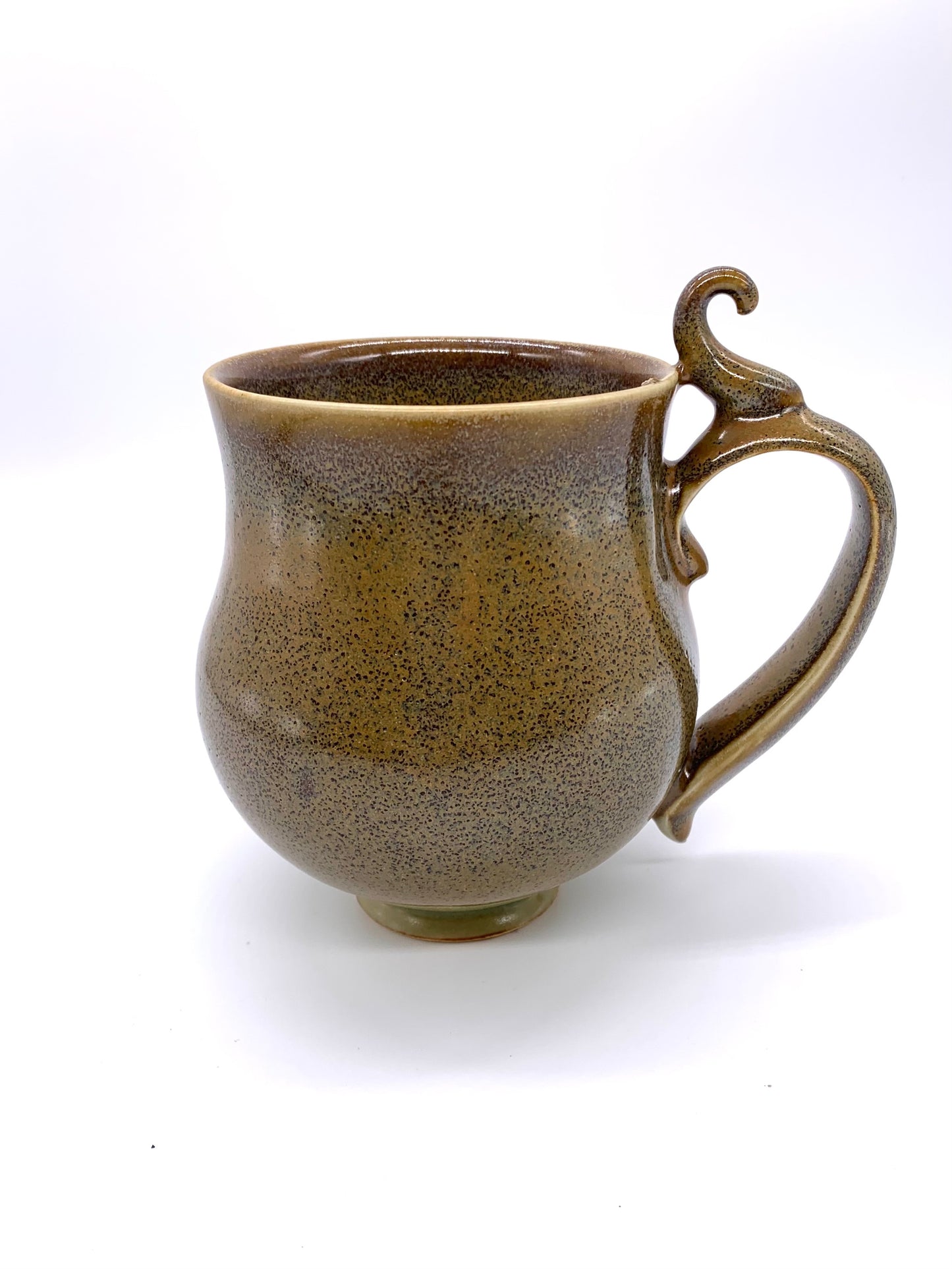 Golden Vine Handle Mug